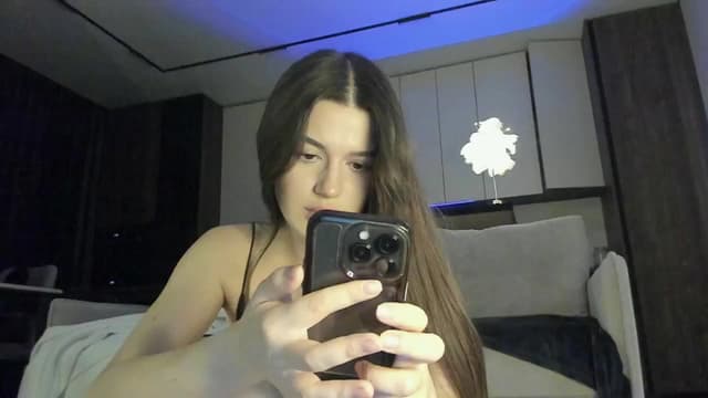 Gallery image thumbnail from Sonyx's myfreecams stream on, 05/17/2025, 19:01 image 2 of 20