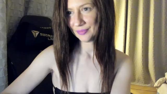 Gallery image thumbnail from Tanya's myfreecams stream on, 03/12/2024, 24:21 image 10 of 20
