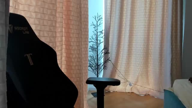 Gallery image thumbnail from Tanya's myfreecams stream on, 05/12/2024, 10:58 image 10 of 20