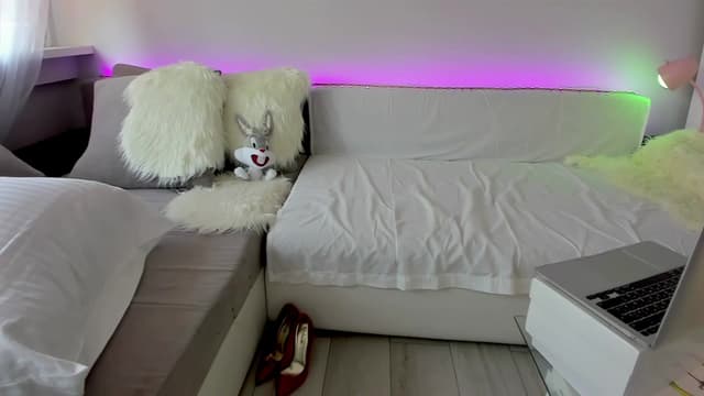 Gallery image thumbnail from Tenar's myfreecams stream on, 08/14/2023, 11:16 image 17 of 20
