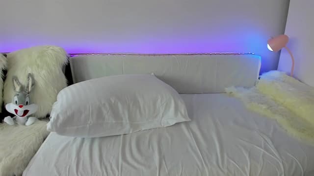 Gallery image thumbnail from Tenar's myfreecams stream on, 08/22/2023, 11:09 image 18 of 20