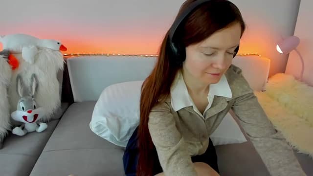 Gallery image thumbnail from Tenar's myfreecams stream on, 02/11/2024, 11:23 image 10 of 20