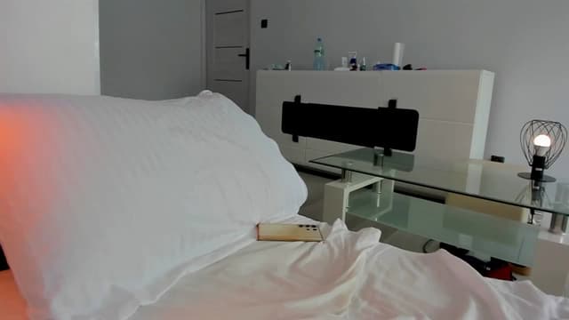 Gallery image thumbnail from Tenar's myfreecams stream on, 07/15/2024, 09:57 image 12 of 20