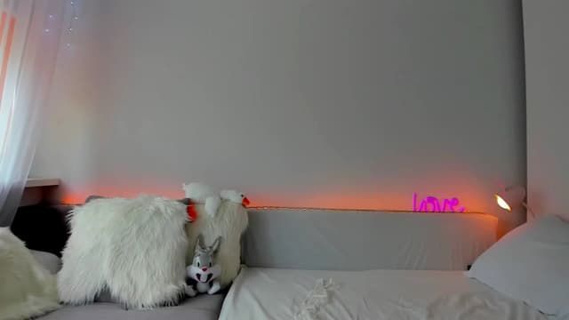 Gallery image thumbnail from Tenar's myfreecams stream on, 08/12/2024, 10:23 image 15 of 20
