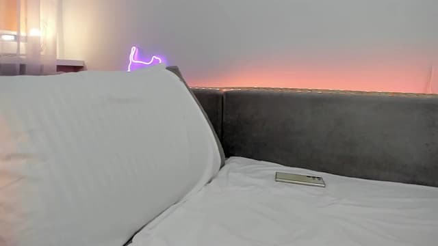 Gallery image thumbnail from Tenar's myfreecams stream on, 01/14/2026, 14:51 image 16 of 20