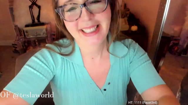 Gallery image thumbnail from Tesla's myfreecams stream on, 11/18/2022, 06:18 image 15 of 20