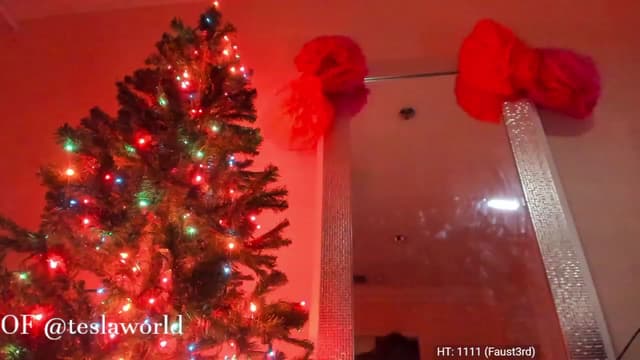 Gallery image thumbnail from Tesla's myfreecams stream on, 12/16/2022, 06:16 image 7 of 20