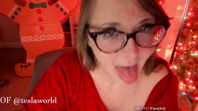 Gallery image thumbnail from Tesla's myfreecams stream on, 12/17/2022, 06:36 image 12 of 20
