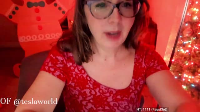 Gallery image thumbnail from Tesla's myfreecams stream on, 12/24/2022, 06:54 image 20 of 20