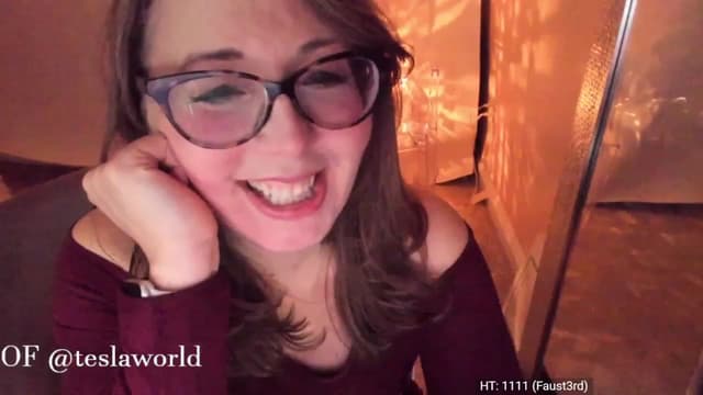 Gallery image thumbnail from Tesla's myfreecams stream on, 02/19/2023, 06:36 image 19 of 20