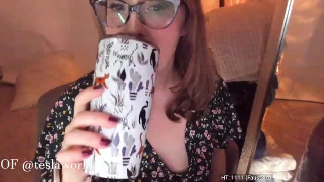 Gallery image thumbnail from Tesla's myfreecams stream on, 03/17/2023, 05:20 image 16 of 20
