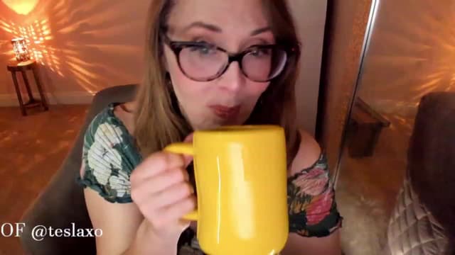 Gallery image thumbnail from Tesla's myfreecams stream on, 06/23/2023, 05:33 image 1 of 20