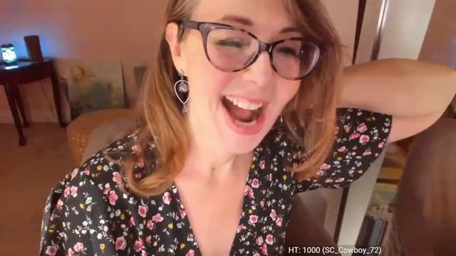 Gallery image thumbnail from Tesla's myfreecams stream on, 11/11/2023, 05:56 image 19 of 20