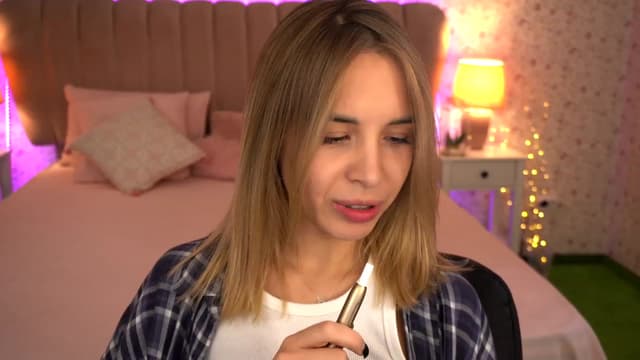 Gallery image thumbnail from Tilli's myfreecams stream on, 11/30/2023, 13:23 image 12 of 20