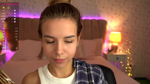 Gallery image thumbnail from Tilli's myfreecams stream on, 12/02/2023, 10:17 image 8 of 20