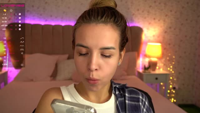 Gallery image thumbnail from Tilli's myfreecams stream on, 12/02/2023, 10:17 image 11 of 20