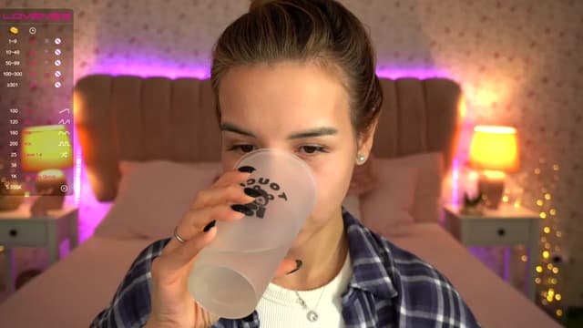 Gallery image thumbnail from Tilli's myfreecams stream on, 12/02/2023, 12:23 image 7 of 20