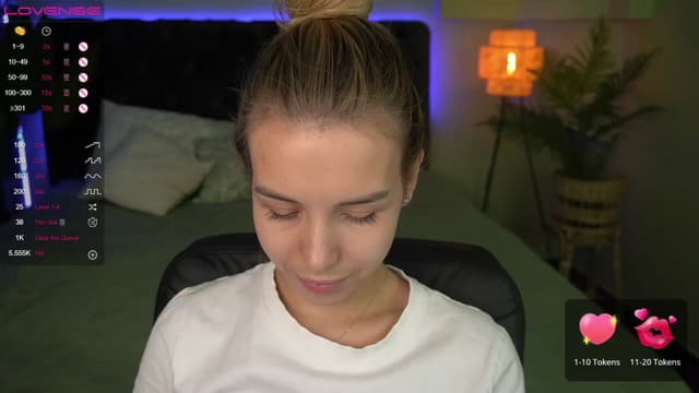 Gallery image thumbnail from Tilli's myfreecams stream on, 12/04/2023, 13:35 image 13 of 20