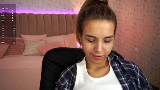 Gallery image thumbnail from Tilli's myfreecams stream on, 12/13/2023, 11:21 image 10 of 20