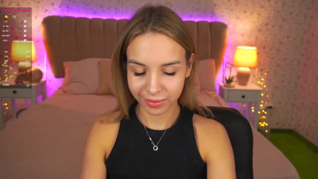 Gallery image thumbnail from Tilli's myfreecams stream on, 12/15/2023, 11:21 image 6 of 20