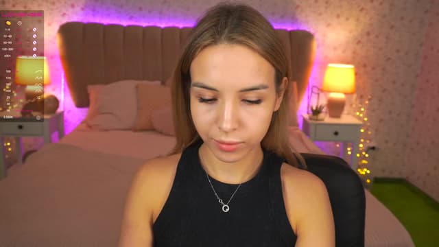 Gallery image thumbnail from Tilli's myfreecams stream on, 12/15/2023, 11:21 image 5 of 20