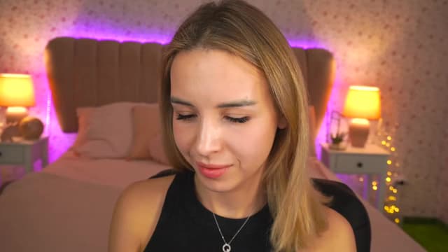 Gallery image thumbnail from Tilli's myfreecams stream on, 12/15/2023, 14:12 image 1 of 20