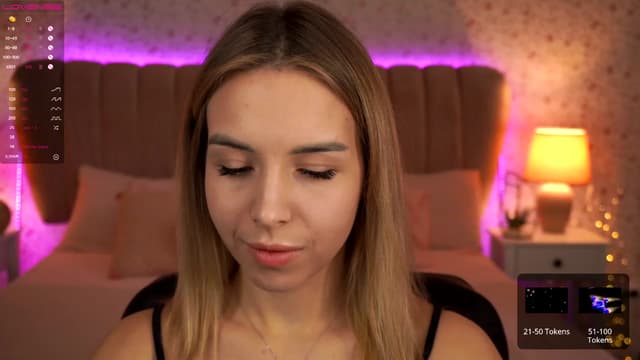Gallery image thumbnail from Tilli's myfreecams stream on, 12/18/2023, 10:38 image 5 of 20