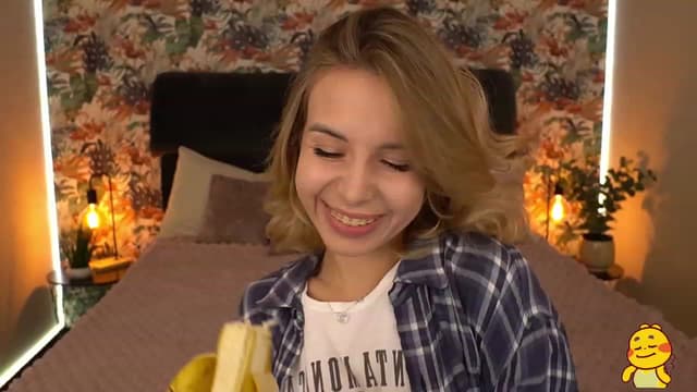 Gallery image thumbnail from Tilli's myfreecams stream on, 12/20/2023, 09:42 image 4 of 20