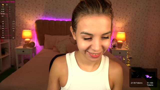 Gallery image thumbnail from Tilli's myfreecams stream on, 12/21/2023, 08:57 image 4 of 20