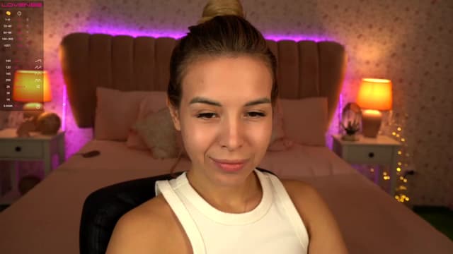 Gallery image thumbnail from Tilli's myfreecams stream on, 12/21/2023, 08:57 image 12 of 20