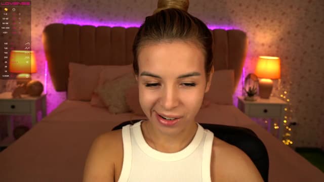 Gallery image thumbnail from Tilli's myfreecams stream on, 12/21/2023, 08:57 image 6 of 20