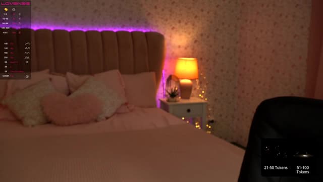 Gallery image thumbnail from Tilli's myfreecams stream on, 12/21/2023, 10:25 image 14 of 20