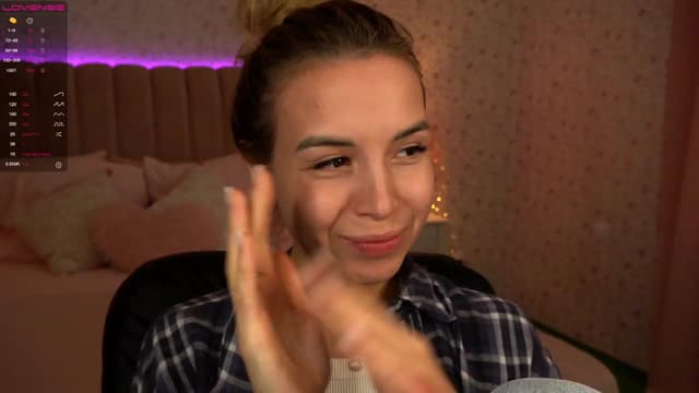 Gallery image thumbnail from Tilli's myfreecams stream on, 12/21/2023, 10:25 image 8 of 20