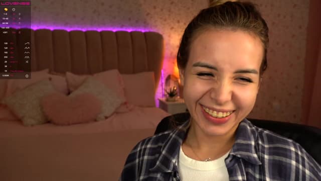 Gallery image thumbnail from Tilli's myfreecams stream on, 12/21/2023, 10:25 image 13 of 20