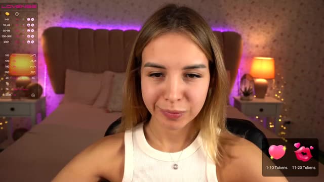 Gallery image thumbnail from Tilli's myfreecams stream on, 12/22/2023, 09:08 image 4 of 20