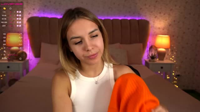 Gallery image thumbnail from Tilli's myfreecams stream on, 12/22/2023, 09:08 image 1 of 20