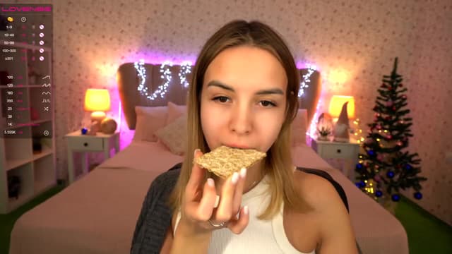 Gallery image thumbnail from Tilli's myfreecams stream on, 12/27/2023, 09:47 image 5 of 20