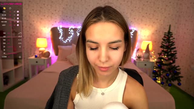 Gallery image thumbnail from Tilli's myfreecams stream on, 12/27/2023, 10:34 image 7 of 20