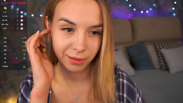 Gallery image thumbnail from Tilli's myfreecams stream on, 12/28/2023, 16:42 image 1 of 20