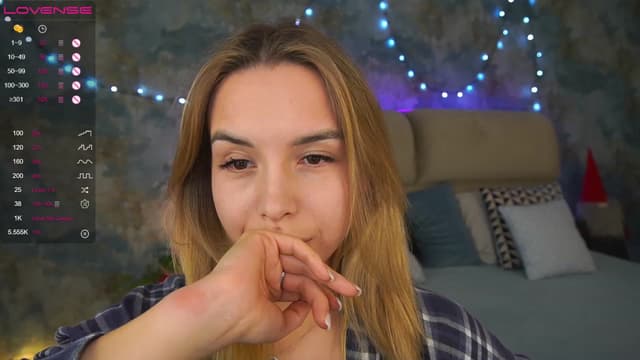 Gallery image thumbnail from Tilli's myfreecams stream on, 12/28/2023, 18:33 image 11 of 20