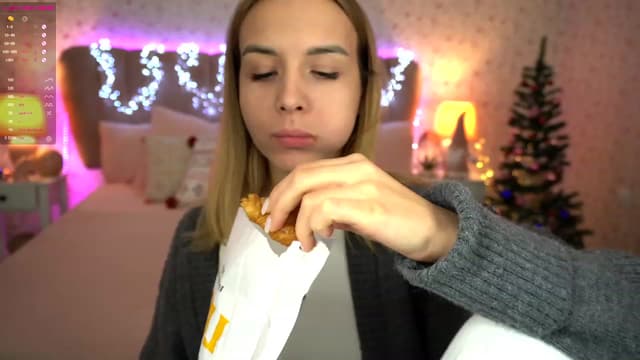 Gallery image thumbnail from Tilli's myfreecams stream on, 12/29/2023, 09:57 image 12 of 20