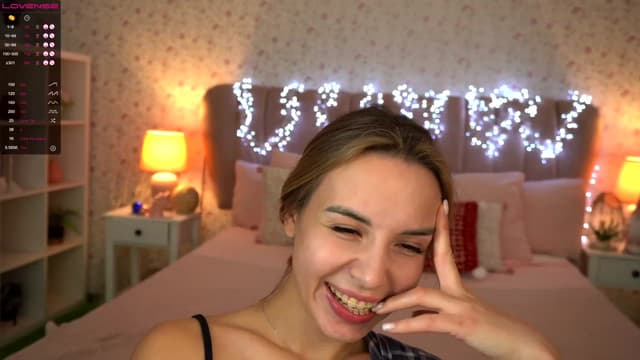 Gallery image thumbnail from Tilli's myfreecams stream on, 12/30/2023, 13:45 image 16 of 20