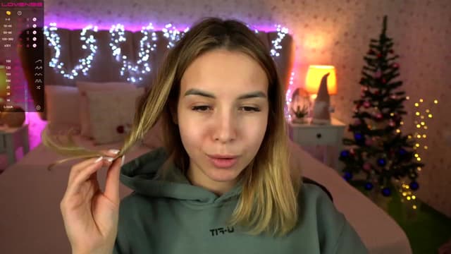 Gallery image thumbnail from Tilli's myfreecams stream on, 01/04/2024, 10:57 image 16 of 20