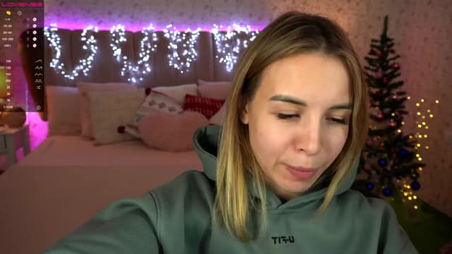 Gallery image thumbnail from Tilli's myfreecams stream on, 01/04/2024, 10:57 image 8 of 20