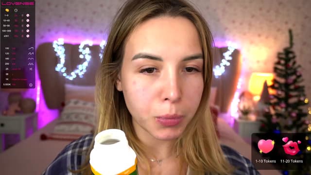 Gallery image thumbnail from Tilli's myfreecams stream on, 01/10/2024, 11:05 image 10 of 20