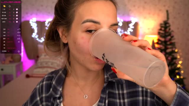 Gallery image thumbnail from Tilli's myfreecams stream on, 01/10/2024, 14:31 image 10 of 20
