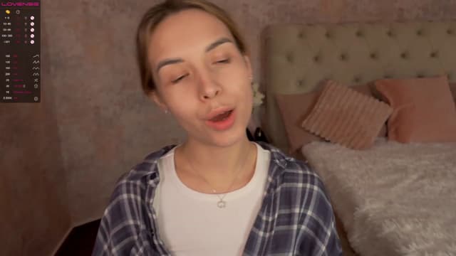 Gallery image thumbnail from Tilli's myfreecams stream on, 01/30/2024, 13:34 image 16 of 20