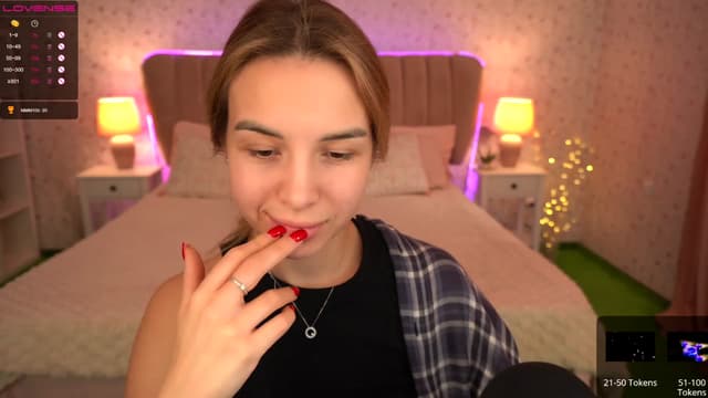 Gallery image thumbnail from Tilli's myfreecams stream on, 02/05/2024, 09:00 image 7 of 20