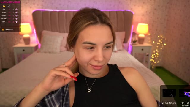 Gallery image thumbnail from Tilli's myfreecams stream on, 02/05/2024, 09:00 image 17 of 20
