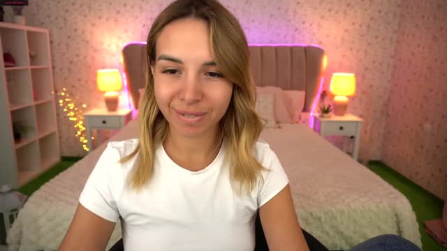 Gallery image thumbnail from Tilli's myfreecams stream on, 03/12/2024, 11:16 image 7 of 20
